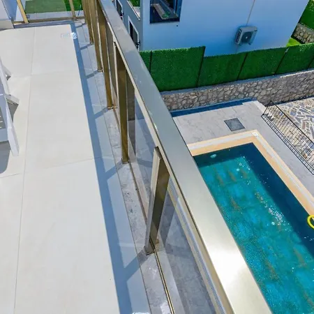 Atlantis- 4 Bedroom Holiday Villa In Hisaronu 빌라 *