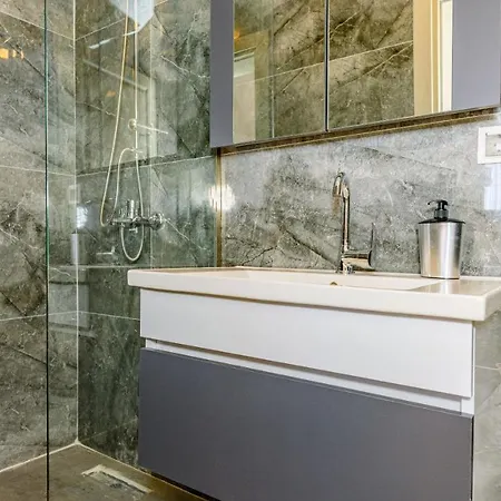 Atlantis- 4 Bedroom Holiday Villa In Hisaronu