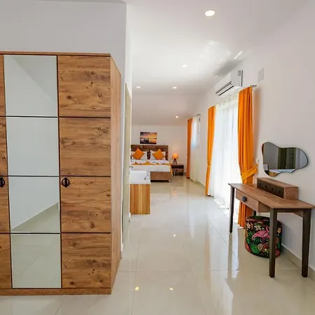 Atlantis Kapali- 4 Bedroom Holiday In Hisaronu Villa