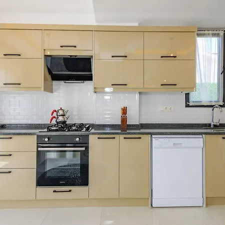 Atlantis Kapali- 4 Bedroom Holiday In Hisaronu Villa