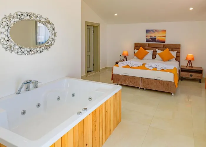 Atlantis- 4 Bedroom Holiday Villa In Hisaronu Vila