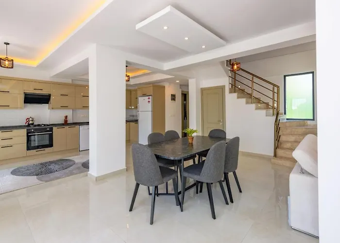 Atlantis- 4 Bedroom Holiday Villa In Hisaronu * Oludeniz