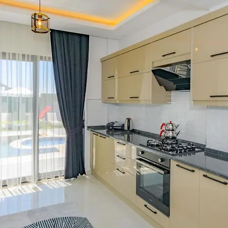 Vilă Atlantis- 4 Bedroom Holiday Villa In Hisaronu Oludeniz