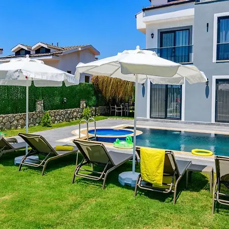 Atlantis- 4 Bedroom Holiday Villa In Hisaronu Vilă *